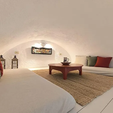 Mardanza Krokos Hotel apartamentowy 4*