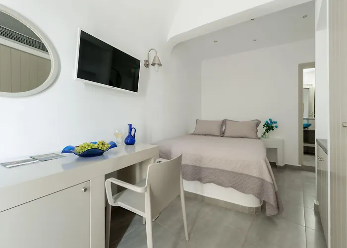 Mardanza Krokos Aparthotel 4*